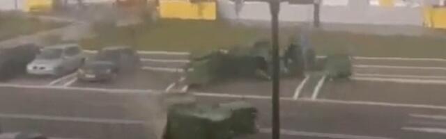 Kontejneri leteli po ulici u Zemunu (VIDEO)