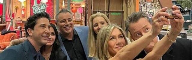 Glumile u "Prijateljima" i bile s istim dečkom