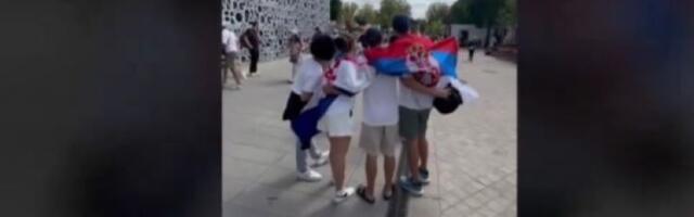"Idemo, Nole": Srbi i Hrvati zagrljeni, navijaju za Novaka (VIDEO)