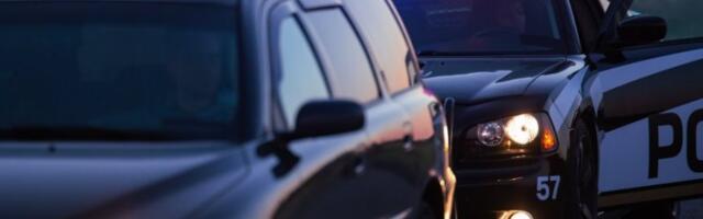 MASKIRANE OSOBE POKUŠALE DA OTMU RODITELJE SA BEBOM U KOLICIMA: Filmska scena u centru grada - KAMERE SVE SNIMILE (VIDEO)