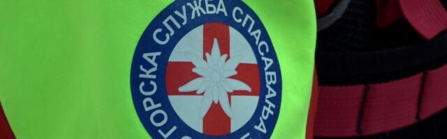 Članovi GSSS podelili novogodišnje paketiće deci na Dečijem odeljenju u Vranju