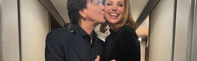 Zdravko Čolić sija u društvu 25 godina mlađe lepotice - sočno je poljubio, ona blista: "Jedan jedini"