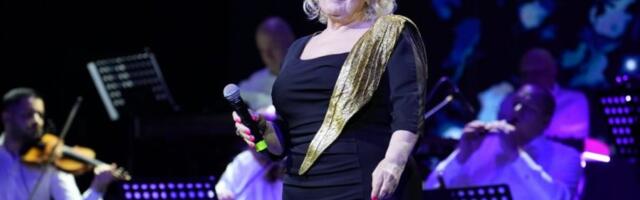 HITNO PREKINUT KONCERT SNEŽANE ĐURIŠIĆ: Pevačica IZGUBLA GLAS kad je videla OVO na bini! (VIDEO)