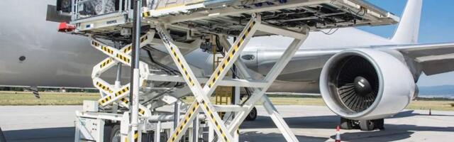 Niški aerodrom nabavio novi kargo utovarivač za opsluživanje teretnih aviona
