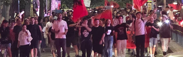 Нови сукоби демонстраната и полиције у Тирани