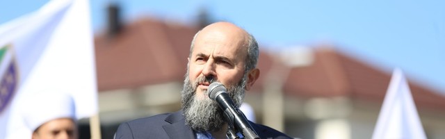 Akademik Zukorlić na Hadžetu: Naša snaga je u odlučnosti da nikada ne budemo na strani zla