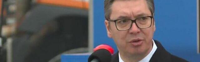 Ova se prebacila sa gađanja murala jajima, onaj drugi ne zna koga da kandiduje, treći ne zna kako da prevari svog partnera... i tako svaki dan, a pošten narod mora da radi!