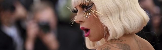 KAKO GA NIJE SRAMOTA?! Otac Lejdi Gage IMA MILIONE, a traži humanitarnu pomoć od 50.000 dolara! RAZLOG JE ZA SVAKU OSUDU!