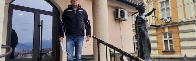 Nakon učestalih pretnji zbog Fejsbuk objave, Dobrašinović prijavio slučaj Tužilaštvu