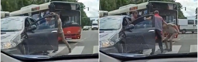 Blokirali saobraćaj, pa se potukli nasred ulice! (VIDEO)