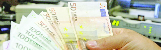 "Znate li koliko su mi kuna dali u menjačnici u Krku za 100 evra!?"