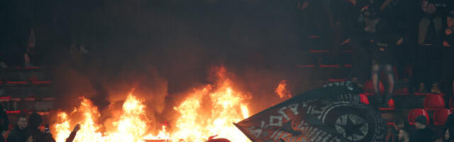 DERBI PREKINUT! Grobari zapalili južnu tribinu nakon gola Arnautovića!