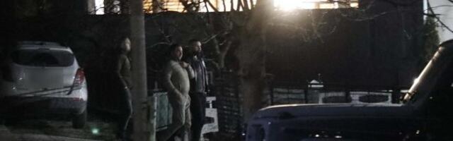 Saša Kapor stigao kod ožalošćenih Lazića: Jecaji i plač u porodičnoj kući (FOTO)