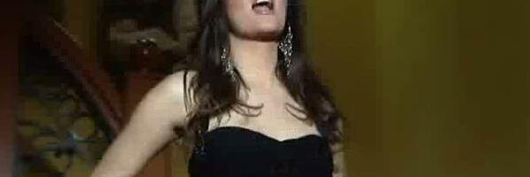 PEVAČICA POSTALA DOKTORKA: Pokazala diplomu državnog fakulteta pa se i zaposlila, a mikrofon okačila o klin