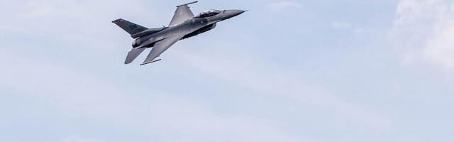 Dva mađarska vojna aviona koje je koristio Sijarto poletela ka Africi jutro nakon izbora