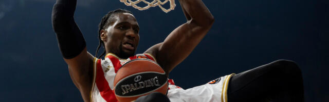 IZUNDU UZBUĐEN ŠTO JE POSTAO SRBIN: Njegove prve reči o novom pasošu će potpuno oduševiti delije!