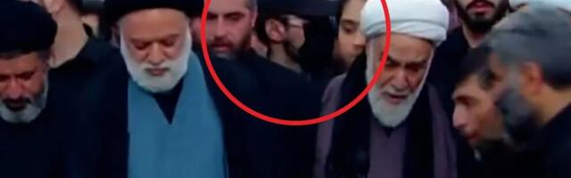 KO JE MISTERIOZNI ČOVEK SA CRNIM KAČKETOM NA SAHRANI AJATOLAHA? Ne vidi mu se lice, a mnogi spekulišu da je to bio BAŠ...? (FOTO/VIDEO)