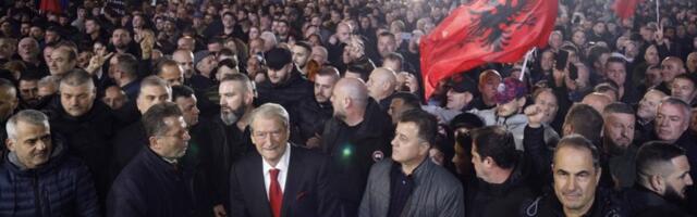 U Albaniji tenzije na antivladinom protestu opozicije