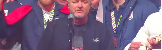 Evo koje pesme je Tompson pevao na dočeku rukometaša Hrvatske, ovako je izašao i zapevao sporne stihove