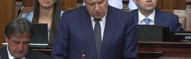 Kako Ivica Dačić brani Vladu: Pustio zvuk „zvučnog topa“