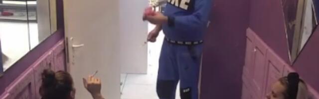 Kako bih ti OKO ISKOPAO: Filip Car ZAPRETIO Dalili sa NOŽEM u ruci, ona mu žestoko odgovorila! (VIDEO)