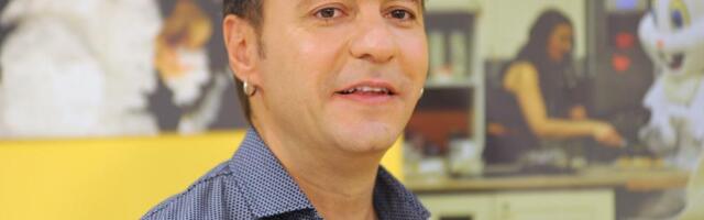 PRKOSI DIGITALNOJ ERI! On je jedini koji na estradi koji nema profil na društvenim mrežama - skroz van sistema