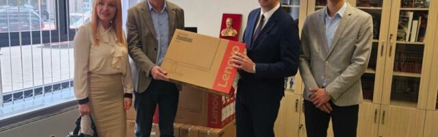INFORMATIČKI KABINET ODLIČAN: Pribojski učenici dobili nove računare od Ministarstva prosvete