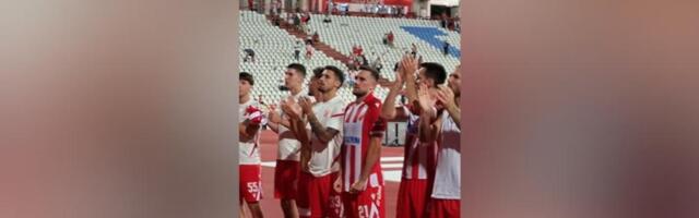 Odjekuje crveno-bela pesma na Severu: Fudbaleri proslavili pobedu sa navijačima!