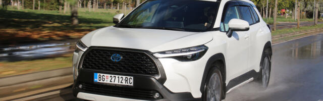 TEST: Toyota Corolla Cross 1,8 Hybrid Style