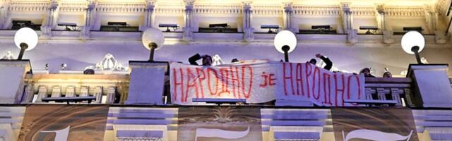 "Vandalizam vlasti nad srpskim teatrom": Narodno pozorište i dalje ZATVORENO, prvi put „obeležava“ rođendan bez glumaca na sceni