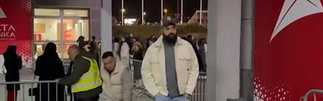 Gastoz šepajući došao na koncert Georgieva, pa bahato "preskočio" red! Ljudi pobesneli: "Šta glumi ovaj?"