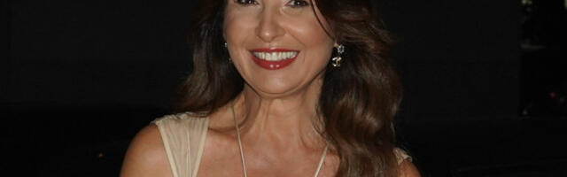 "NAS TROJE, PONOSNI RODITELJI"! Sanja Marinković PODELILA NAJLEPŠE VESTI, BLISTA U BELOM PORED BIVŠEG MUŽA! (GALERIJA)