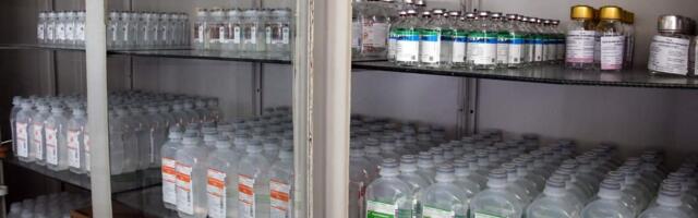 Fiziološkog rastvora već duže vreme nema u Srbiji: Zašto nadležni ćute?