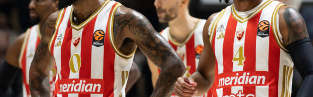 DRAMA NA POMOLU! Vodi se pravi rat na terenu!