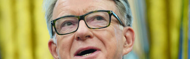 Манделсон пуштен уз кауцију: бивши амбасадор и министар под истрагом због веза са Епстином