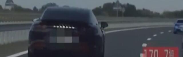 VOZILI 2 "PORŠEA" NA KOKAINU: Pune ruke posla za saobraćajce u Prijepolju!