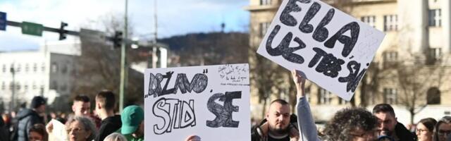 Novi protest u Sarajevu zbog tramvajske nesreće: Okupljeni traže pravdu za nastradale