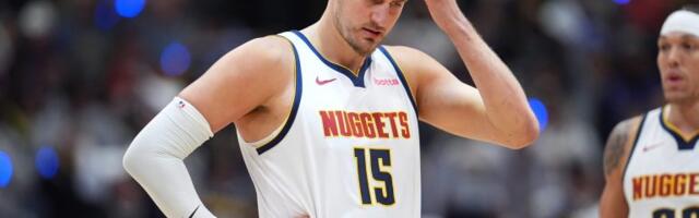 Na Zapadu ništa novo: Nikola Jokić novim tripl-dablom doneo prednost Denveru na startu plej-ofa (VIDEO)