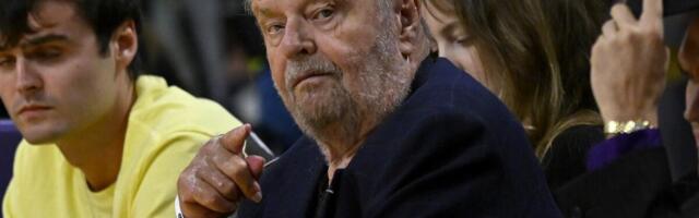 U OVOM IZDANJU GA NIKO NIJE VIDEO! Ćerka objavila RETKU sliku glumačke legende - ovako slavi rođendan