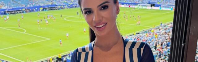 Gorela je VIP loža: Čuvena glumica za odrasle mamila poglede na Mundijalu