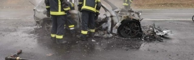 Požar na auto-putu Miloš Veliki! Zapalio se kamion u blizini Ljiga!
