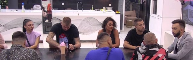 (VIDEO) ŠOK U ZADRUZI!  SUZE I NEVERICA! Prvi presek finalne večeri je napravljen, a kuću je napustio ON!