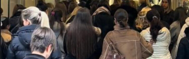 BLOKADERI SAMI PRIZNALI: U SRBIJI SE NE ŽIVI TEŠKO! Radnje na &quot;crno petak&quot; prepune, narod ima novca!