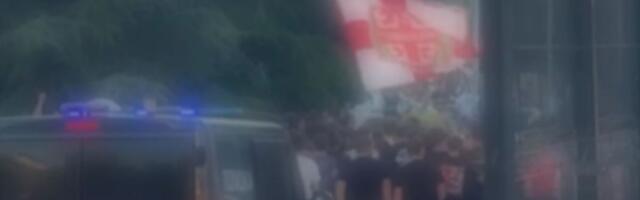 Delija napravile ludnicu u Nišu! Pogledajte korteo navijača Zvezde pred polufinale KLS-a