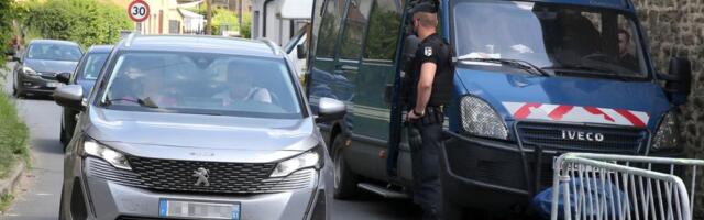 PAO SA 34 KANISTERA "GASA SMEJAVCA" Muškarac (26) uhapšen u Belgiji: Policija ga zaustavila u autu, a tek kada su mu UPALI U STAN usledio je ŠOK!