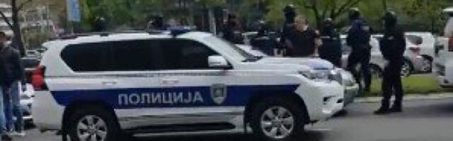 FILMSKO HAPŠENJE NA NOVOM BEOGRADU! Okružen pripadnicima Intreventne jedinice 92, nije imao kud