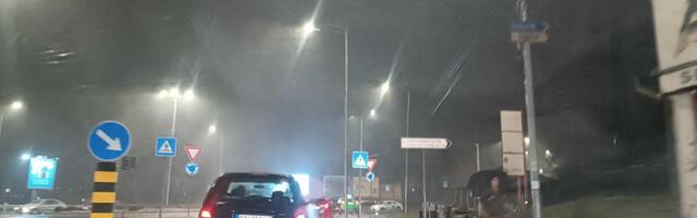 Sneg u Nišu - ulice pune vode, iz Zimske službe kažu sve prohodno