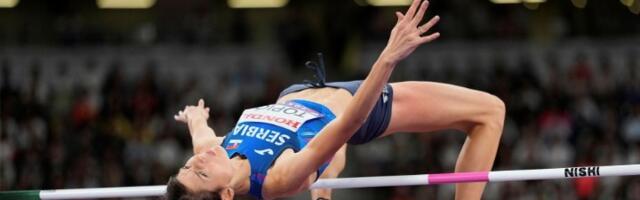 Leti Angelina u istoriju: Ovaj skok joj je doneo svetsku bronzu (VIDEO)