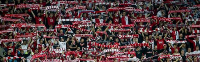 (VIDEO) Slavija imala obezbeđenu titulu kada su njeni navijači napravili haos u 97. minutu: Registrovan meč 0:3 i sada gradski rival ima šansu