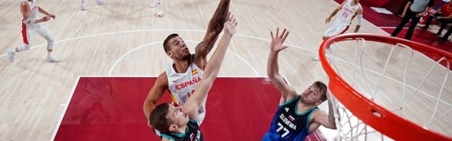 Poslastica Slovencima: Luka razigrao ceo tim, Čančar i Tobi za preokret protiv Španije